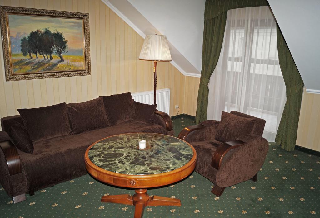 Villa Regent Tykocin Exteriör bild